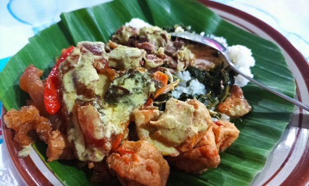 Gudeg Nikmat Pedas Koyor Bu Har Semarang. Foto : Irianto / Gmaps