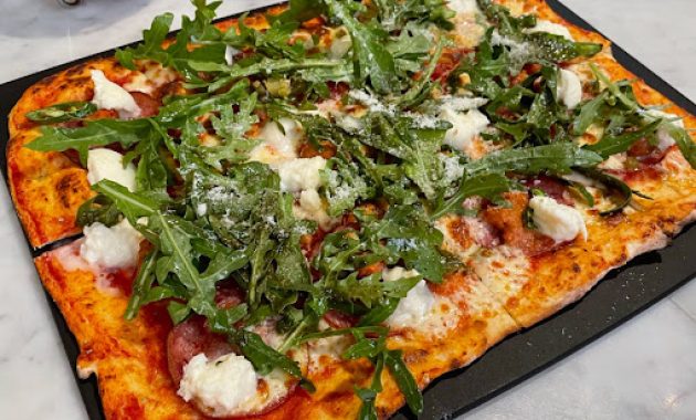 Pizza Calabbrese dari Marzano Lippo Mall. Foto : Dian / Gmaps