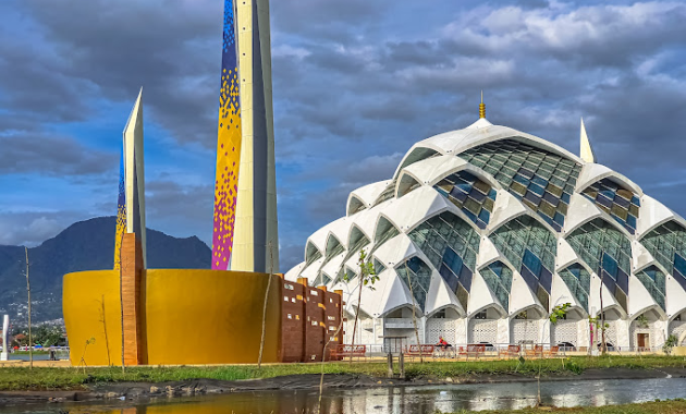 Masjid Al Jabbar Bandung. Foto : Cep Budi / Gmaps