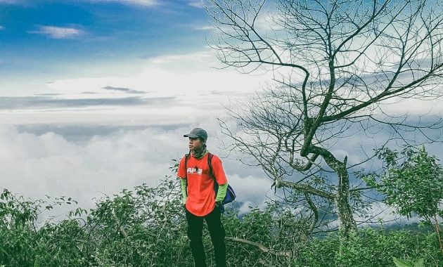 Foto Pendaki di Gunung Ciremai. Foto : Tripadvisor